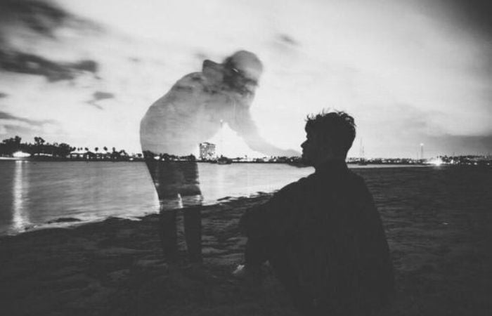 nam mo thay noi chuyen voi nguoi than da khuat la diem gi 3